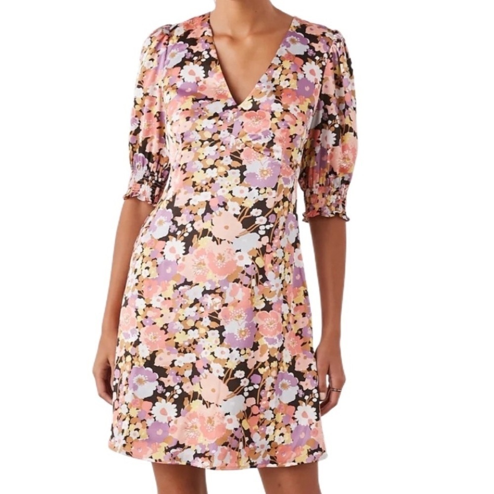 Floral V-Neck Short Dress in Pink and Brown
